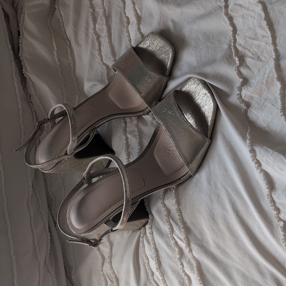 ❤️Sold❤️Metallic Block Heel Sandals - Women's Silver Strappy Heels